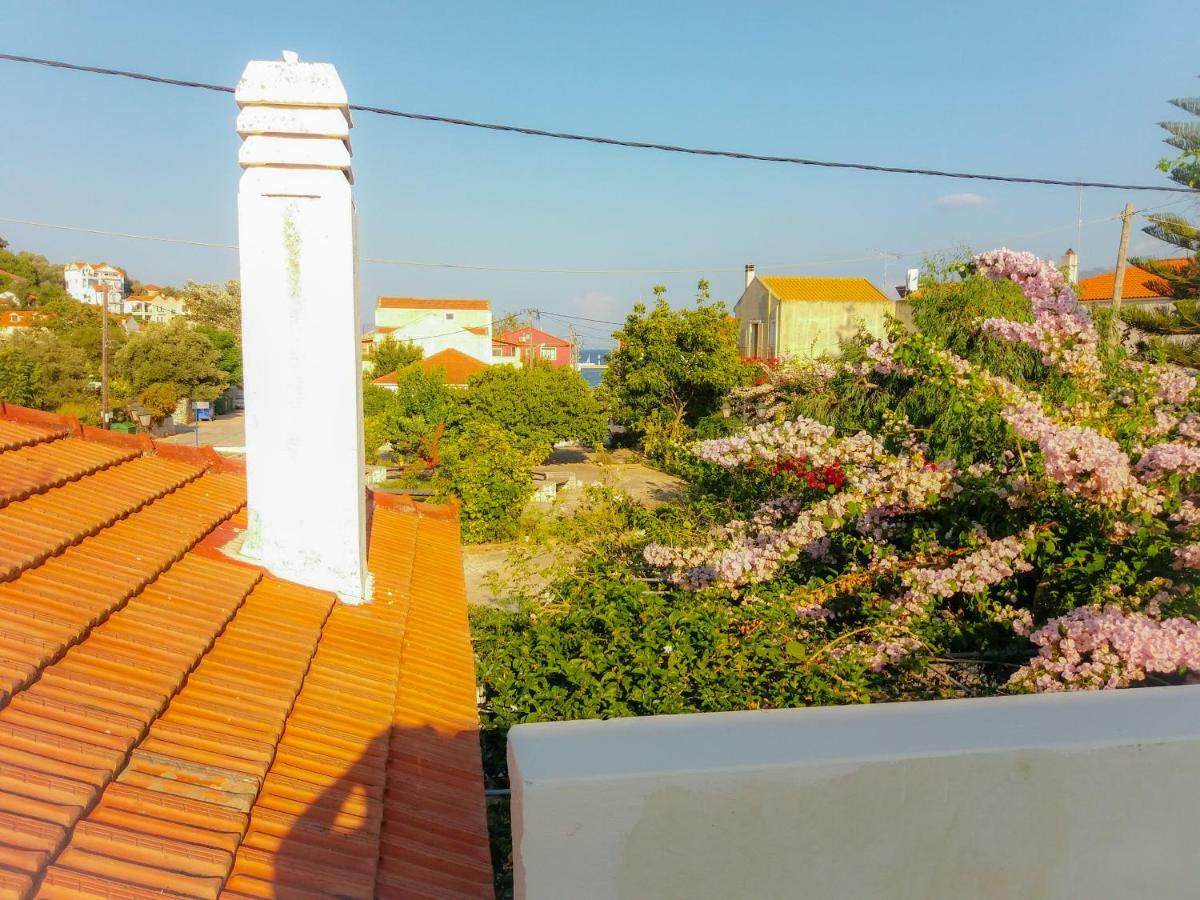 House With Garden Near The Sea Agia Efimia Exterior foto