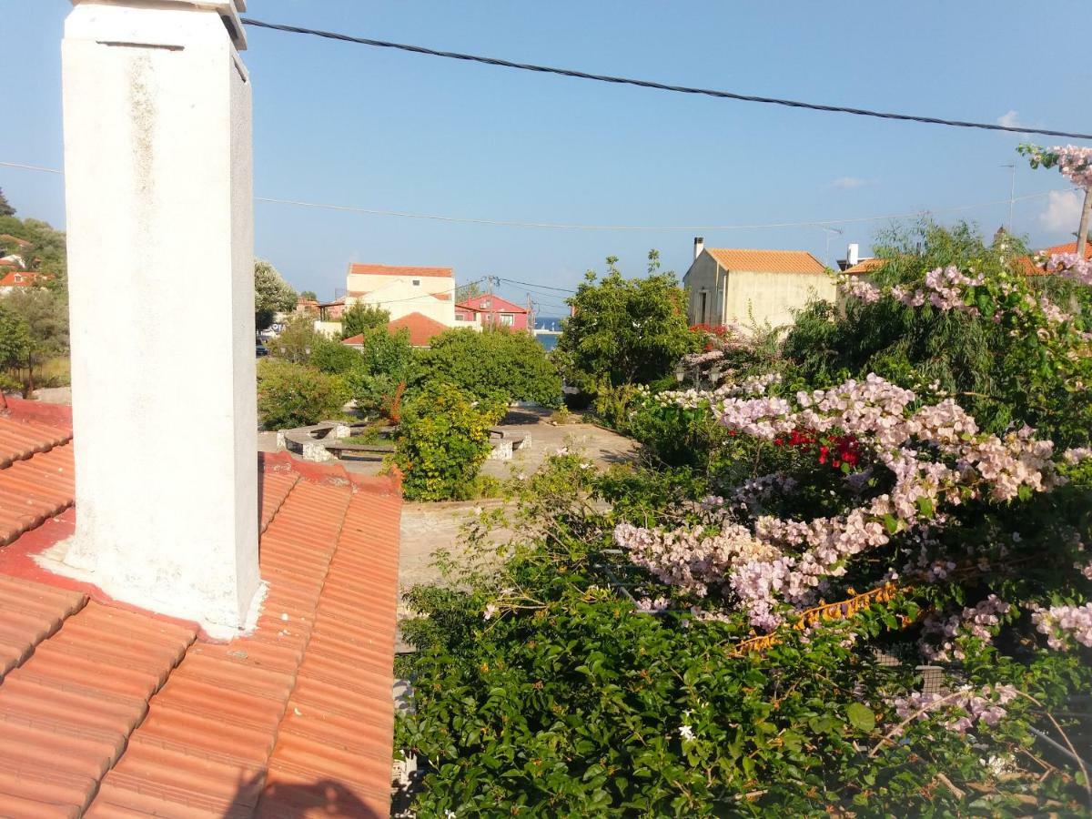 House With Garden Near The Sea Agia Efimia Exterior foto