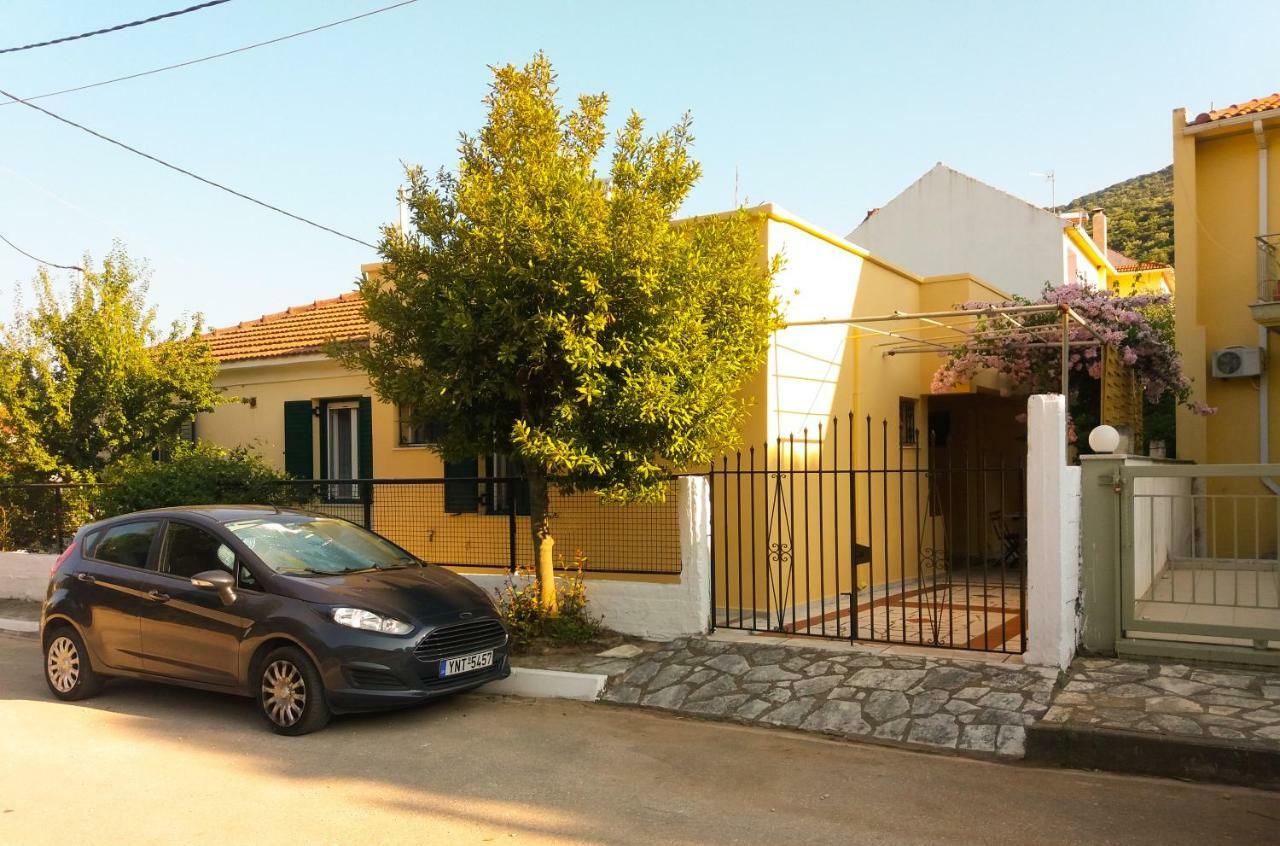 House With Garden Near The Sea Agia Efimia Exterior foto