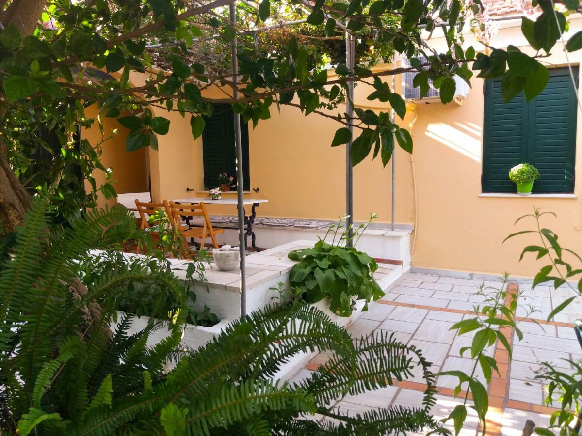 House With Garden Near The Sea Agia Efimia Exterior foto